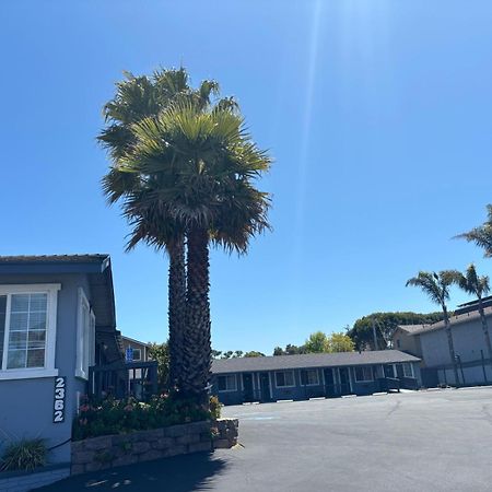 The Monterey Fireplace Inn Bagian luar foto