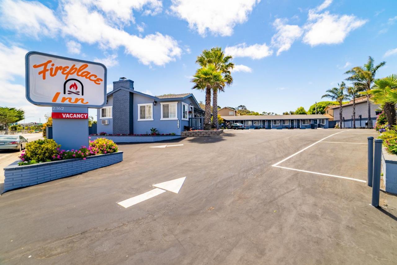 The Monterey Fireplace Inn Bagian luar foto